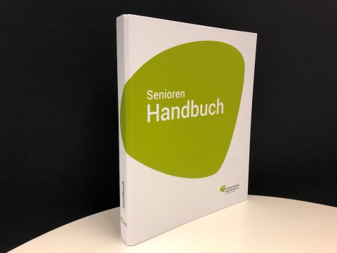 Senioren-Handbuch_Bild2.jpg